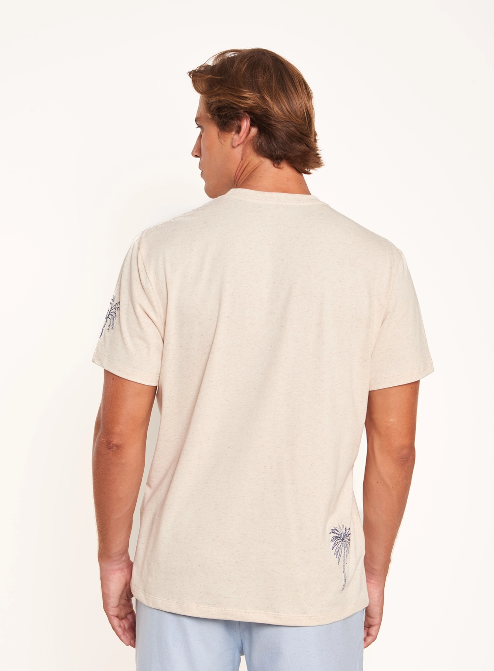 Camiseta Masculina Com Logo E Bordados Bege