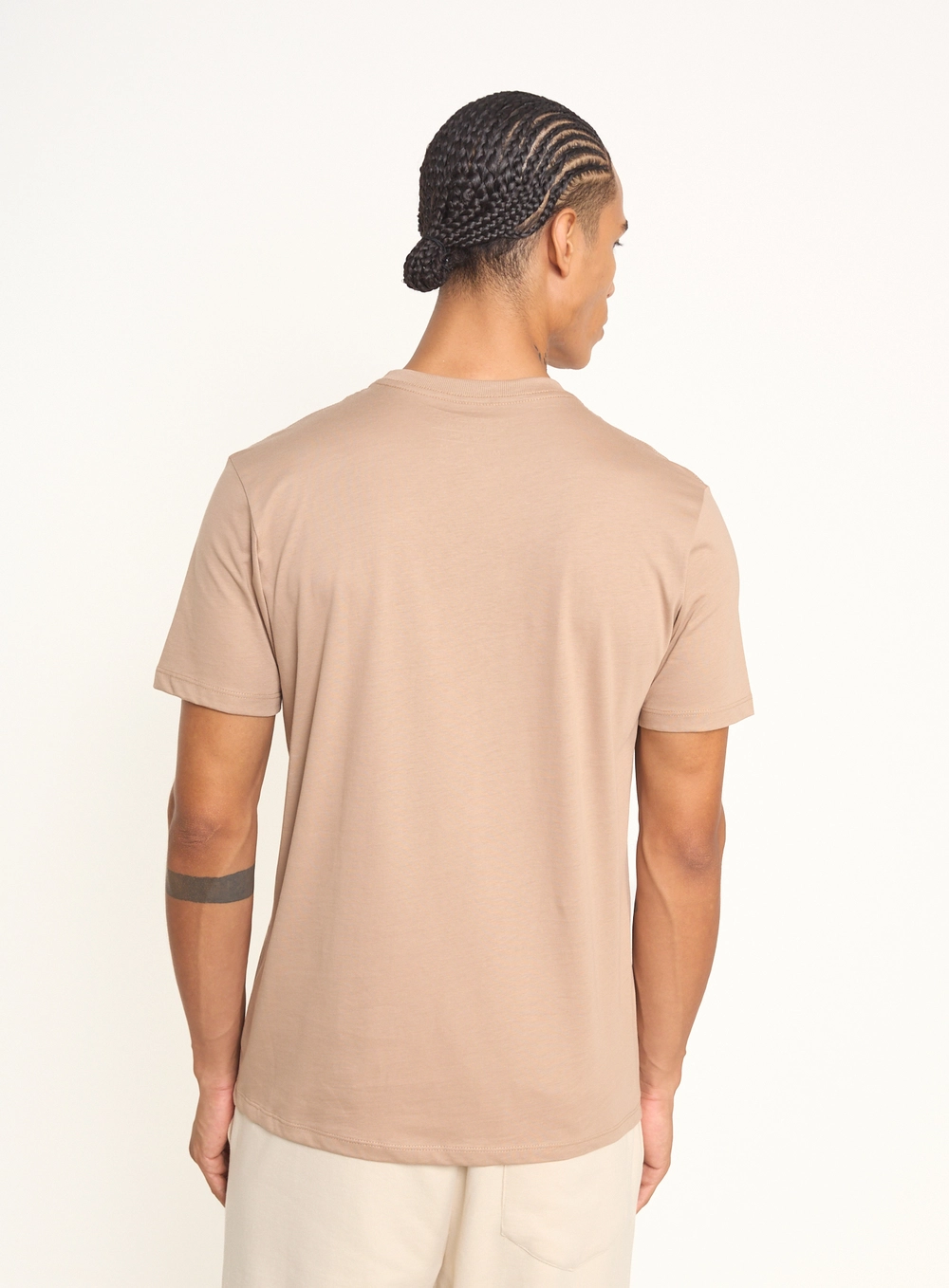 Camiseta Masculina Básica Com Gola Redonda Bege