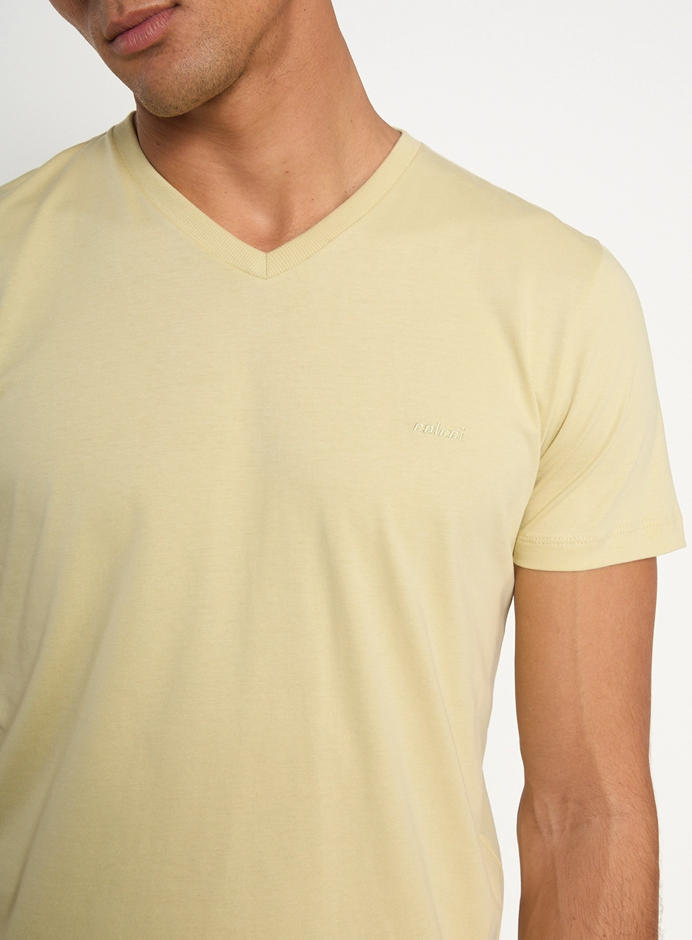 Camiseta Masculina Slim Bege
