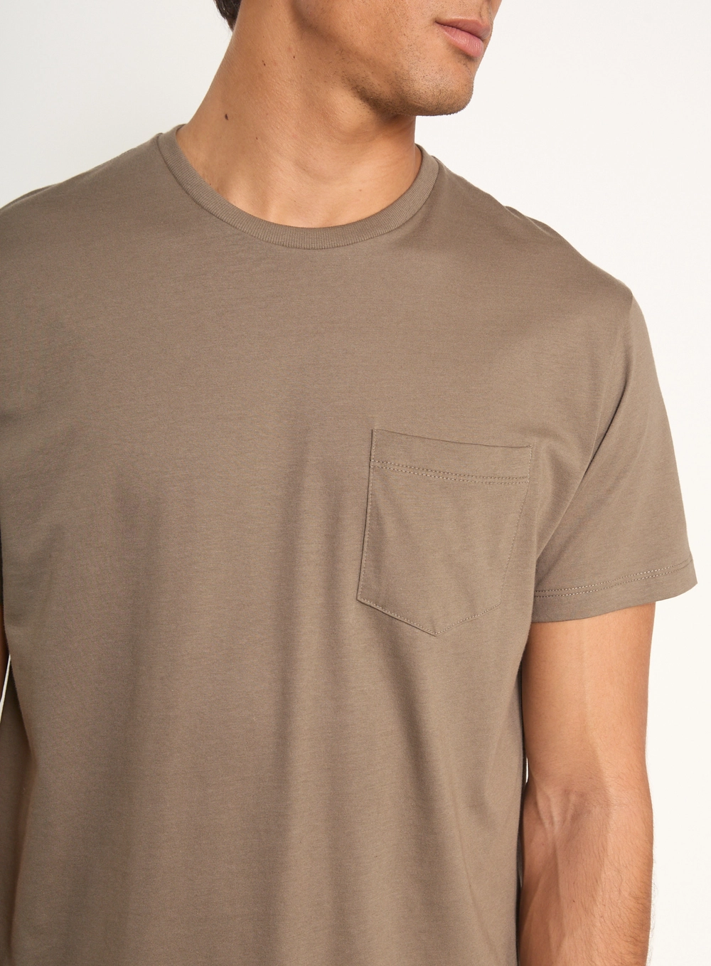 Camiseta Masculina Com Bolso Verde Biosphere
