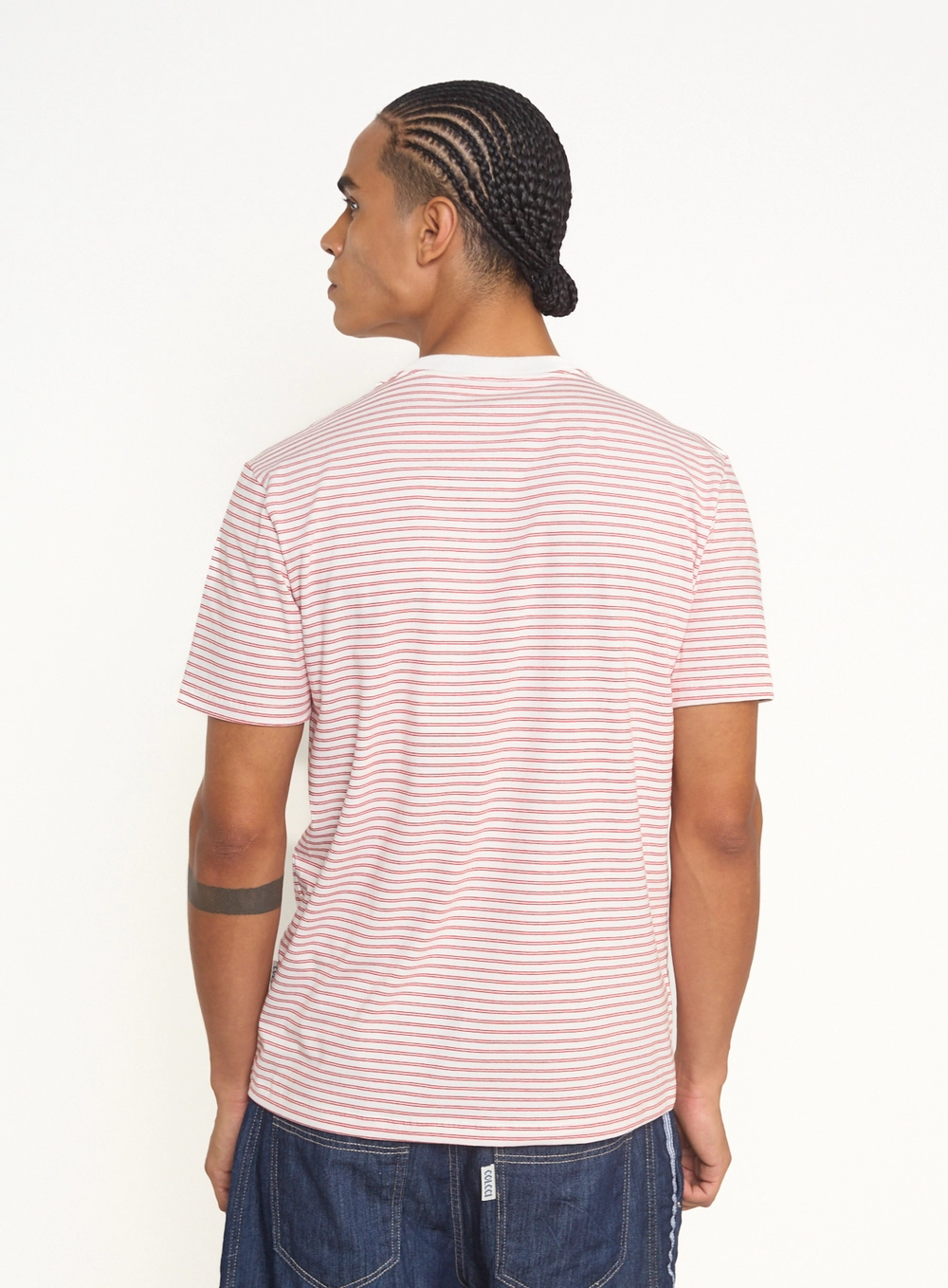 Camiseta Masculina Com Listras E Logo Estampados