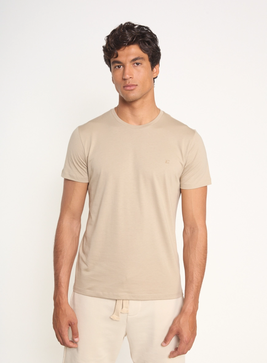 Camiseta Básica Com Logo