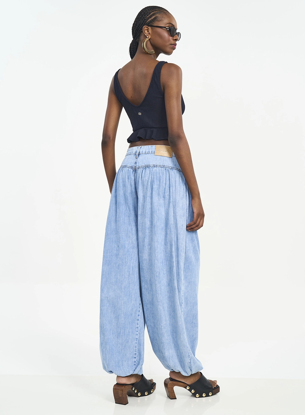 Blusa Slim Decote V Jacquard Preto