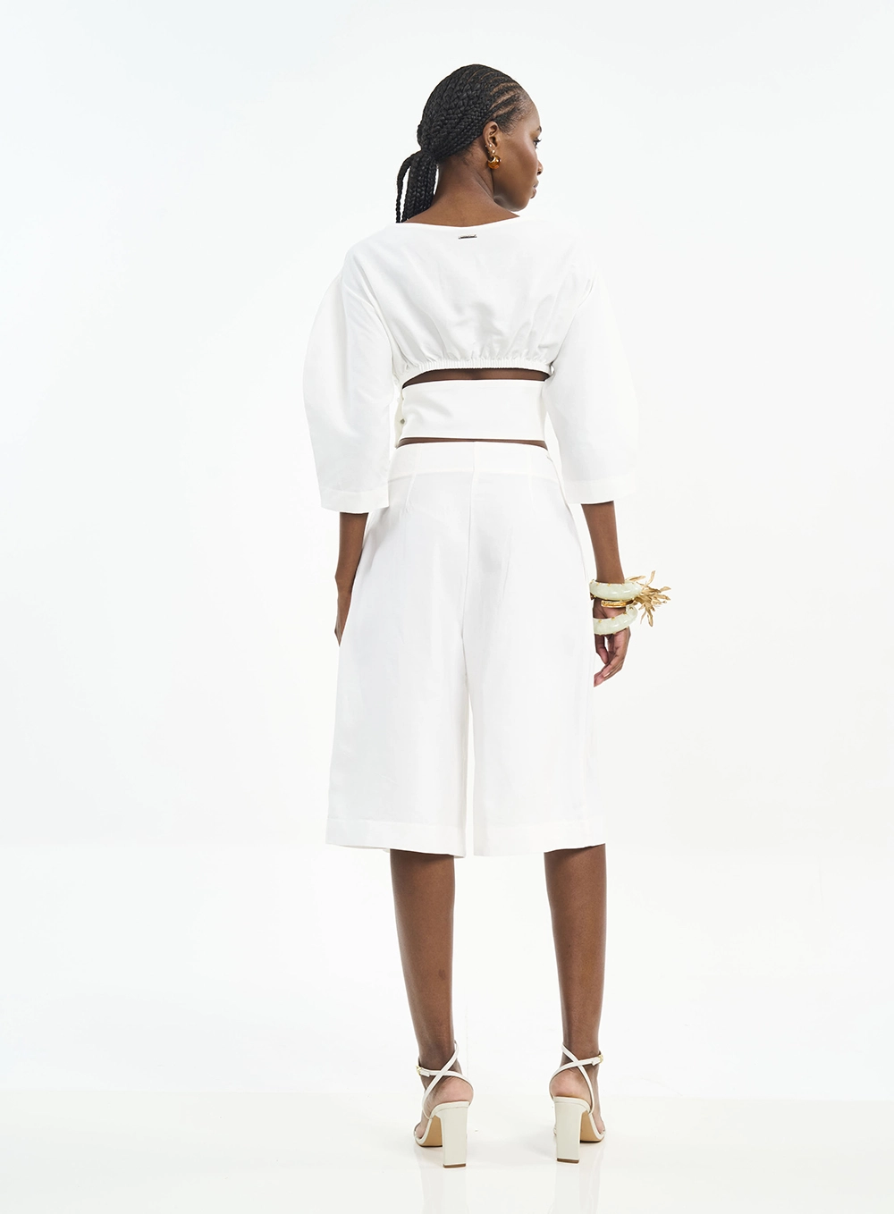 Blusa Comfort Com Decote Canoa Off Shell