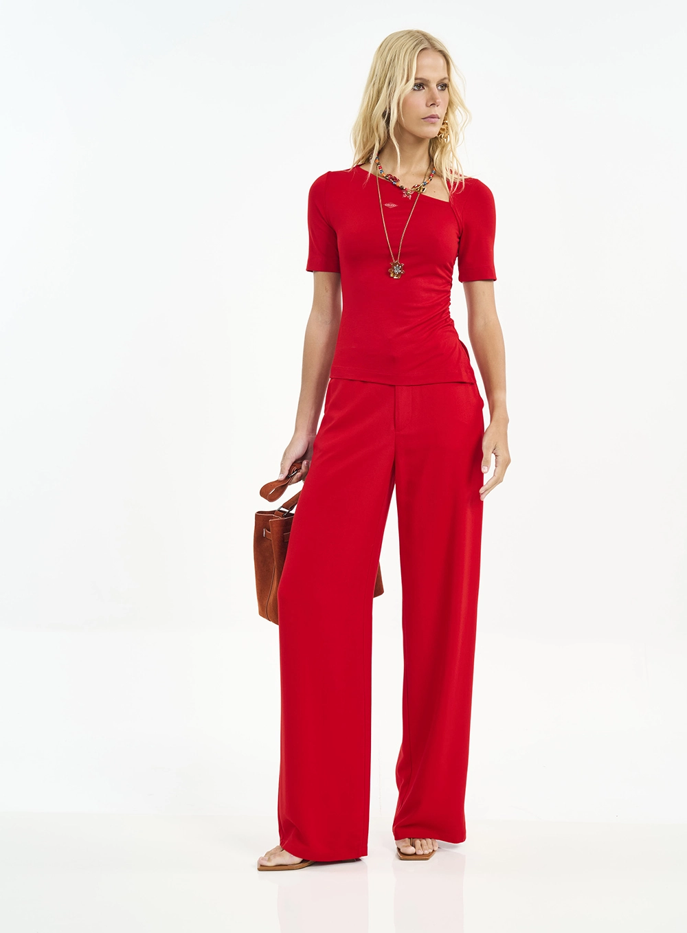 Blusa Com Decote Assimétrico E Franzidos Vermelho