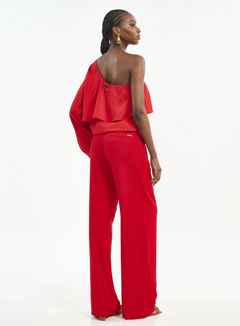Blusa Com Um Ombro Só E Argola Vermelho