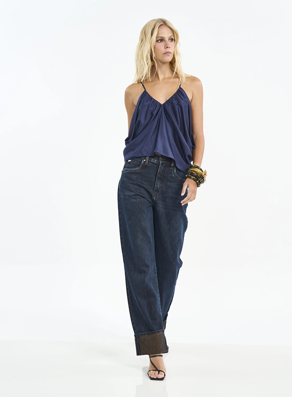 Blusa Com Franzidos E Costas Abertas Azul