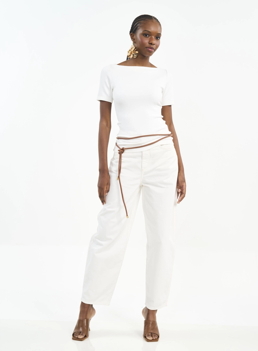 Blusa Ajustada Com Decote Canoa