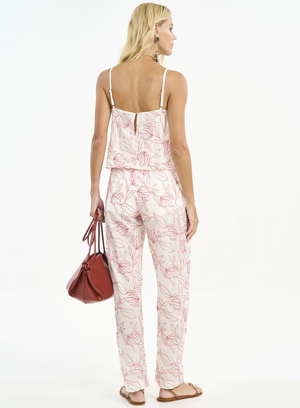 Blusa De Alças Comfort Bordada Off Shell