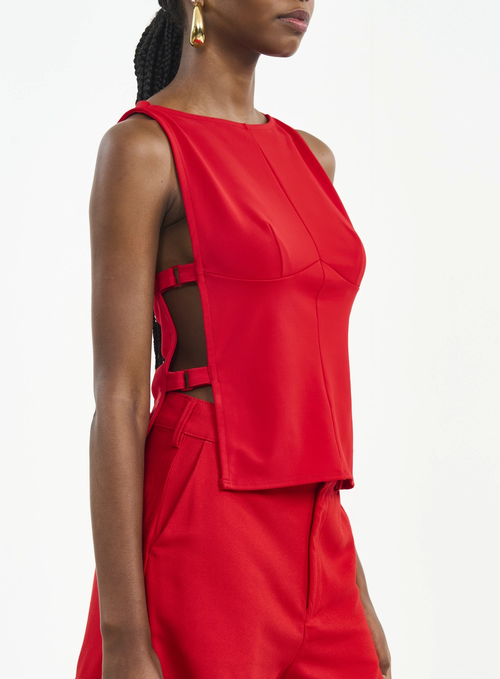 Blusa Com Recortes Laterais E Fivelas Vermelho