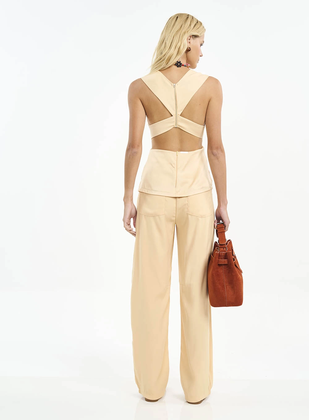 Blusa Slim Alças Largas Com Vazados Bege