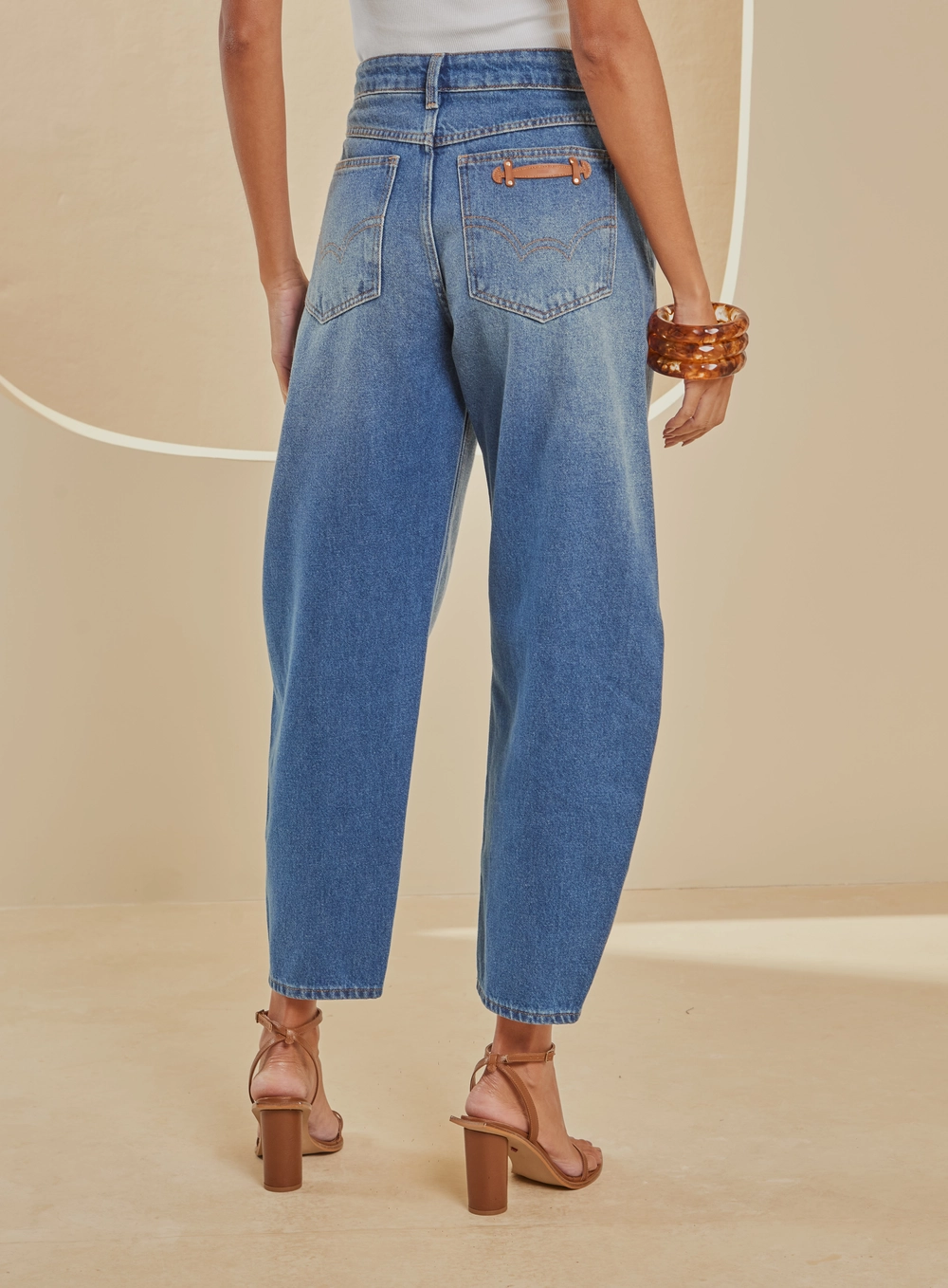 Calça Jeans Feminina Barrel Cropped Índigo 2