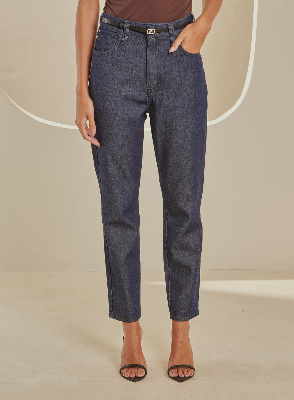 Calça Jeans Reta Cintura Alta Com Cinto - Lola Índigo 3