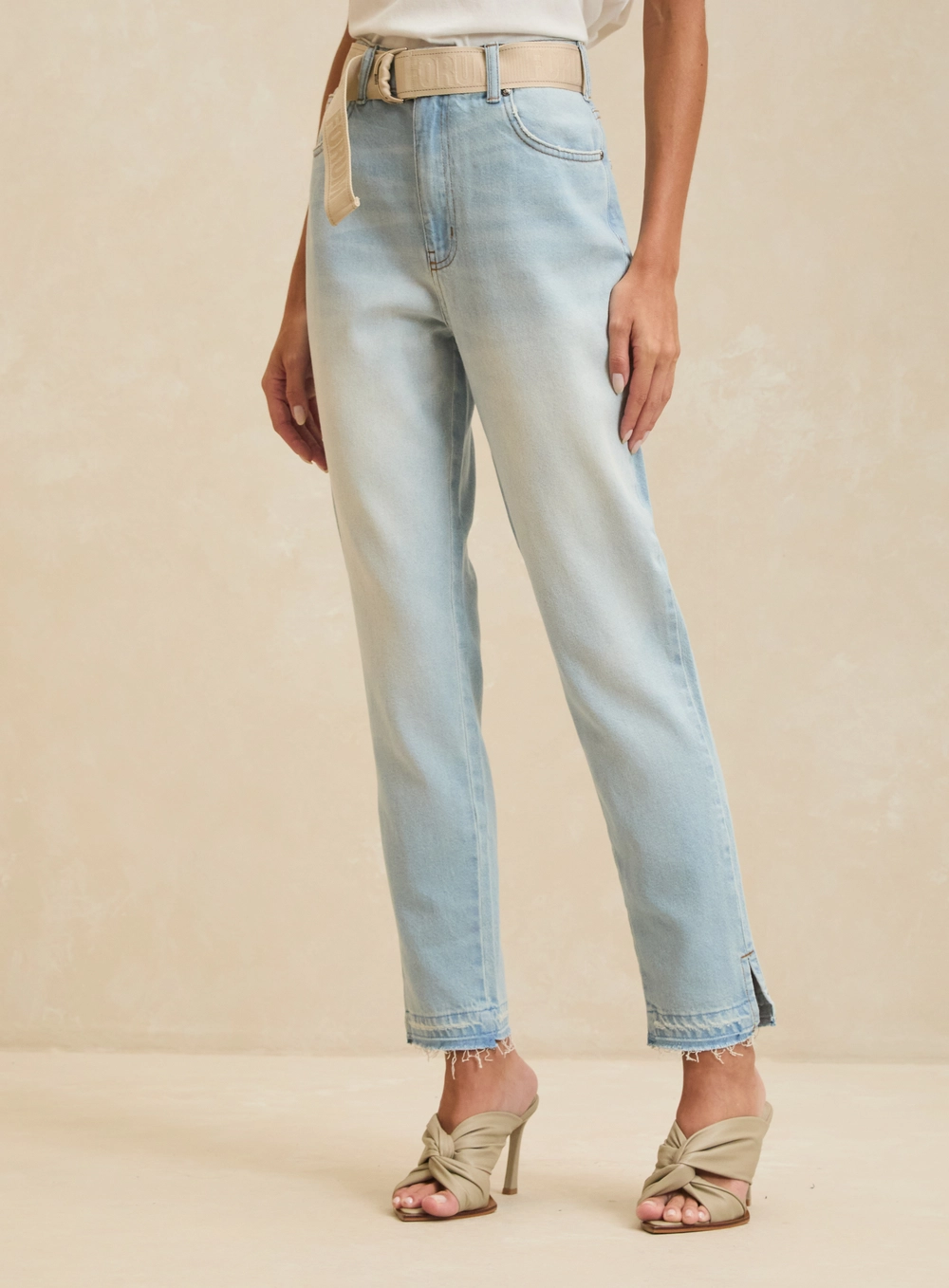 Calça Jeans Reta Feminina Com Cinto - Lola Índigo 3
