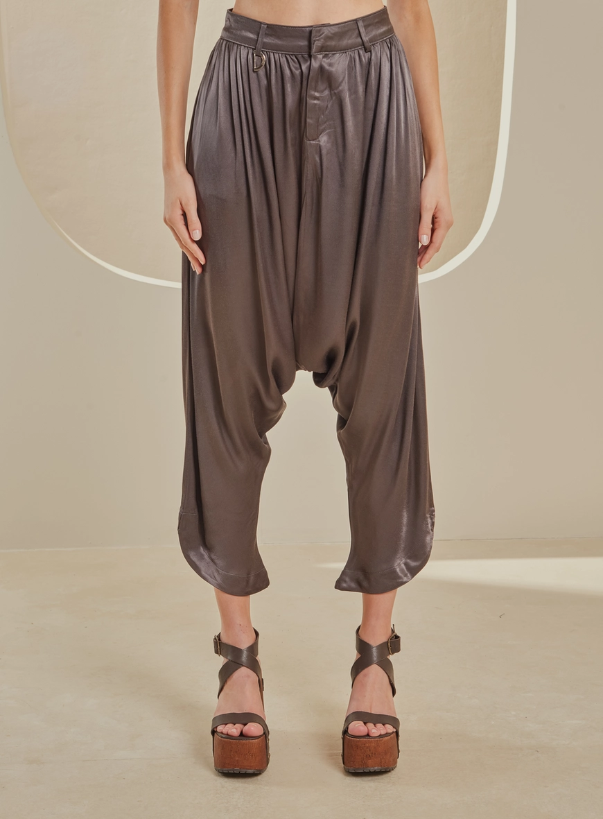 Calça Alfaiataria Ampla Acetinada - Saruel Cinza