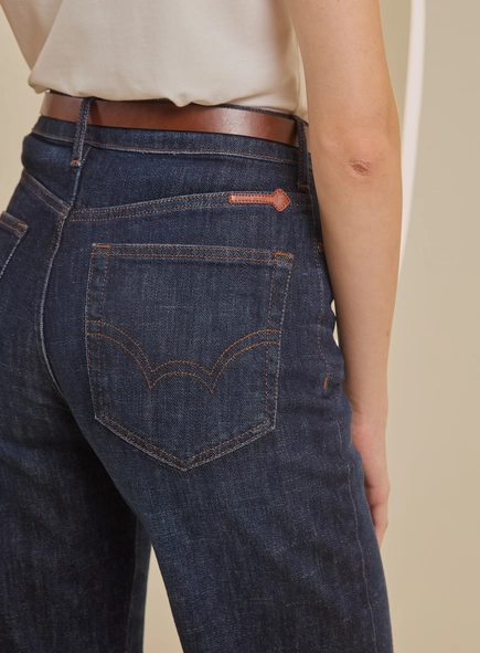 Calça Jeans Ajustada Com Cinto - Bella Stretch