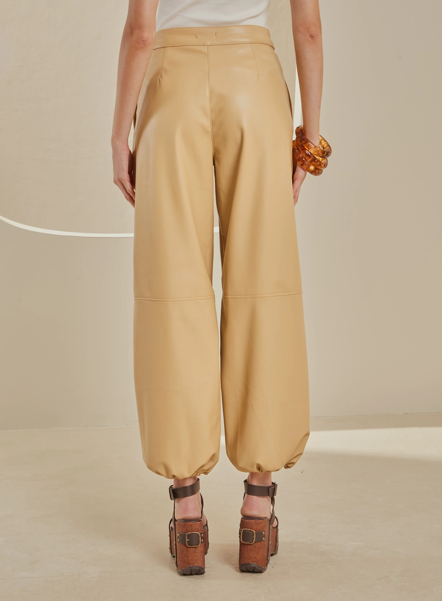 Calça Feminina Jogger Em Pu Amarelo
