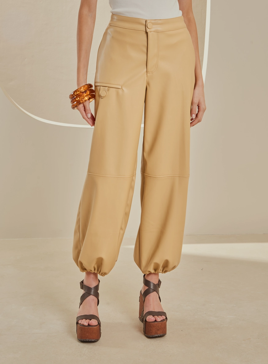 Calça Feminina Jogger Em Pu Amarelo