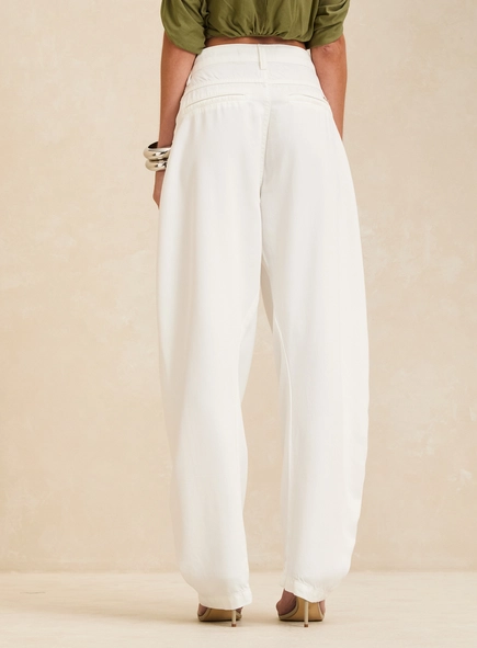 Calça Sarja Feminina Barrel Com Detalhe Cintura