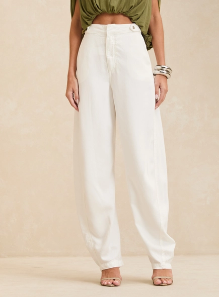 Calça Sarja Feminina Barrel Com Detalhe Cintura