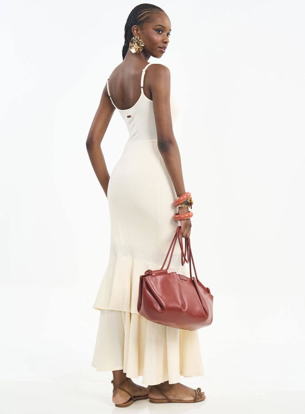 Vestido Longo Com Recorte E Babados Bege