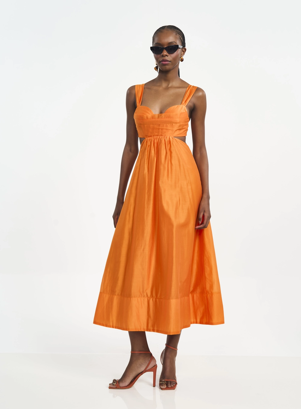 Vestido Midi Com Recorte E Amarração Posterior Laranja