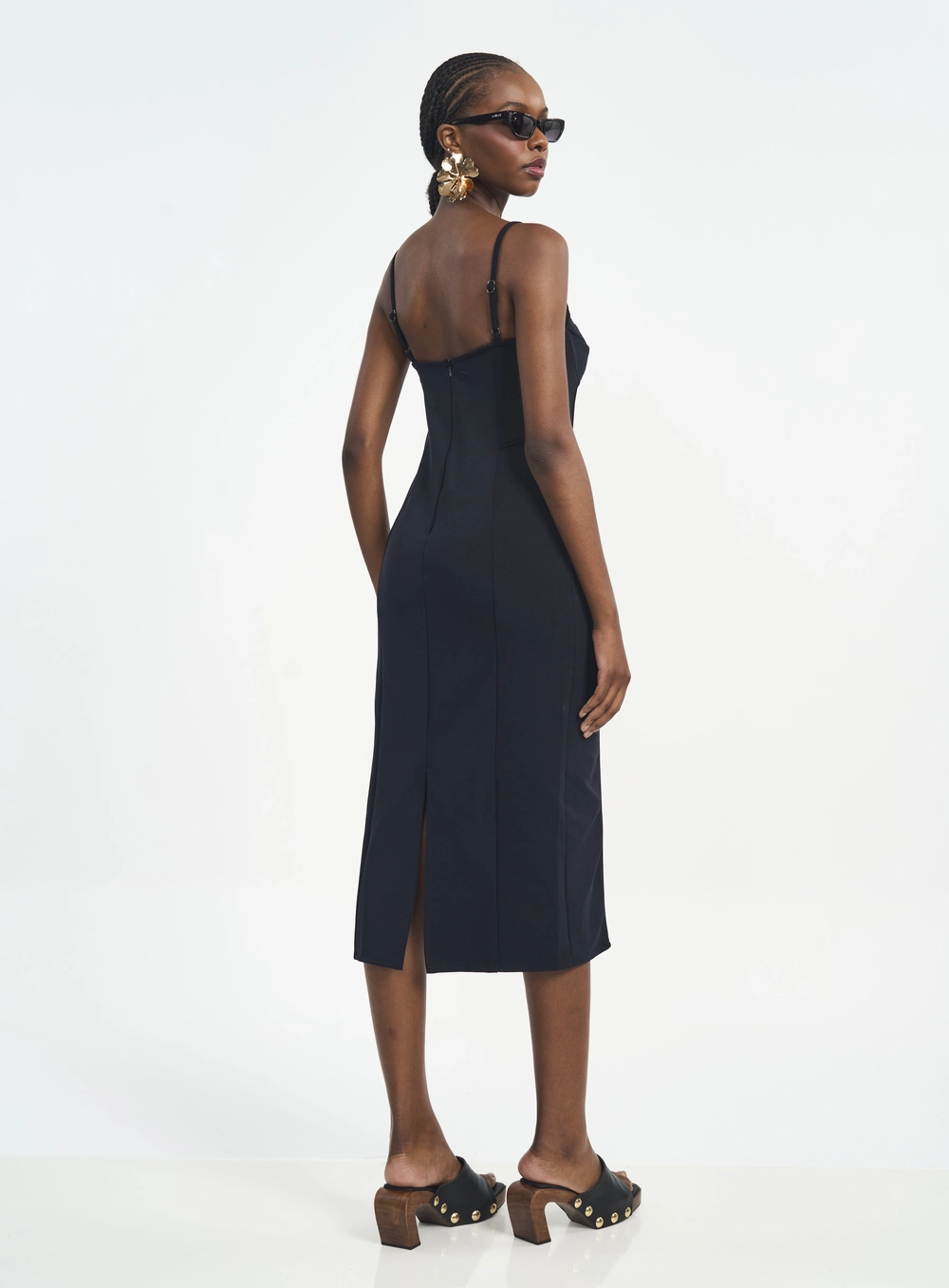 Vestido Midi Justo Com Alças E Recortes Preto