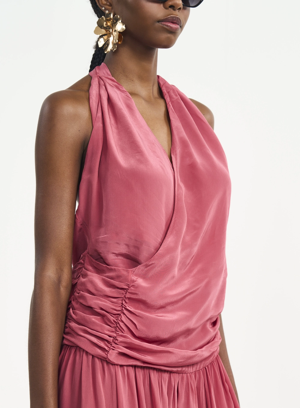 Vestido Frente Única Com Franzidos E Amarração Rosa