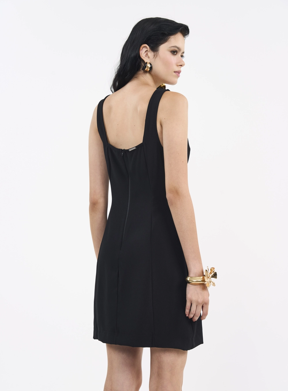 Vestido Curto Com Decote V Preto