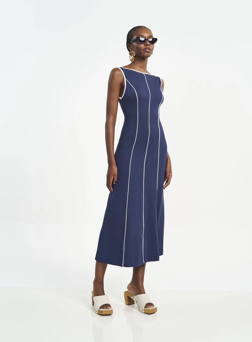 Vestido Midi Bicolor Com Debrum Contrastante