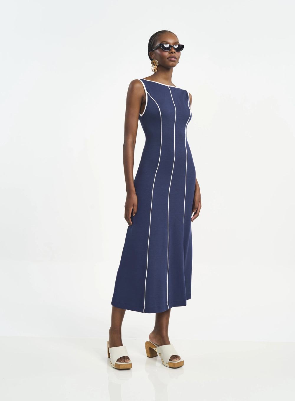 Vestido Midi Bicolor Com Debrum Contrastante Azul