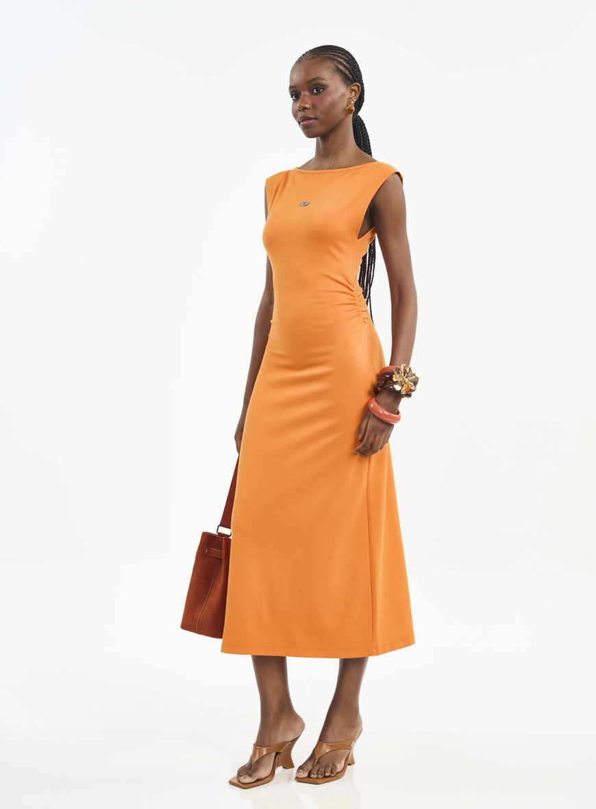 Vestido Midi Com Franzidos E Fenda