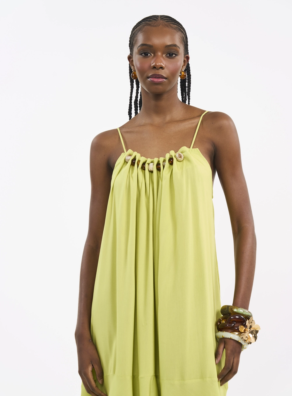 Vestido Midi Assimétrico Com Pedrarias Verde