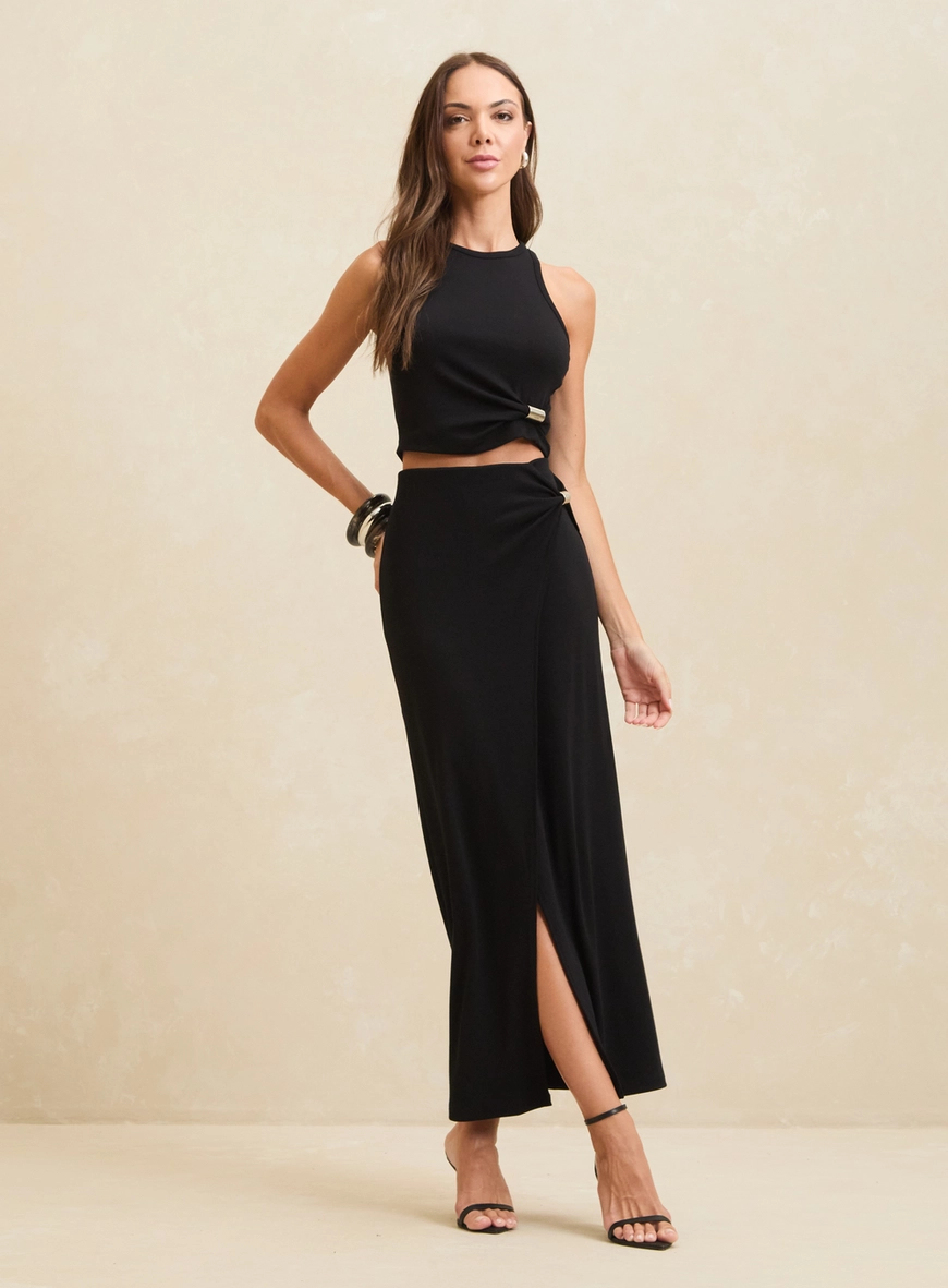 Saia Maxi Midi Com Fenda Com Detalhe Metal Preto