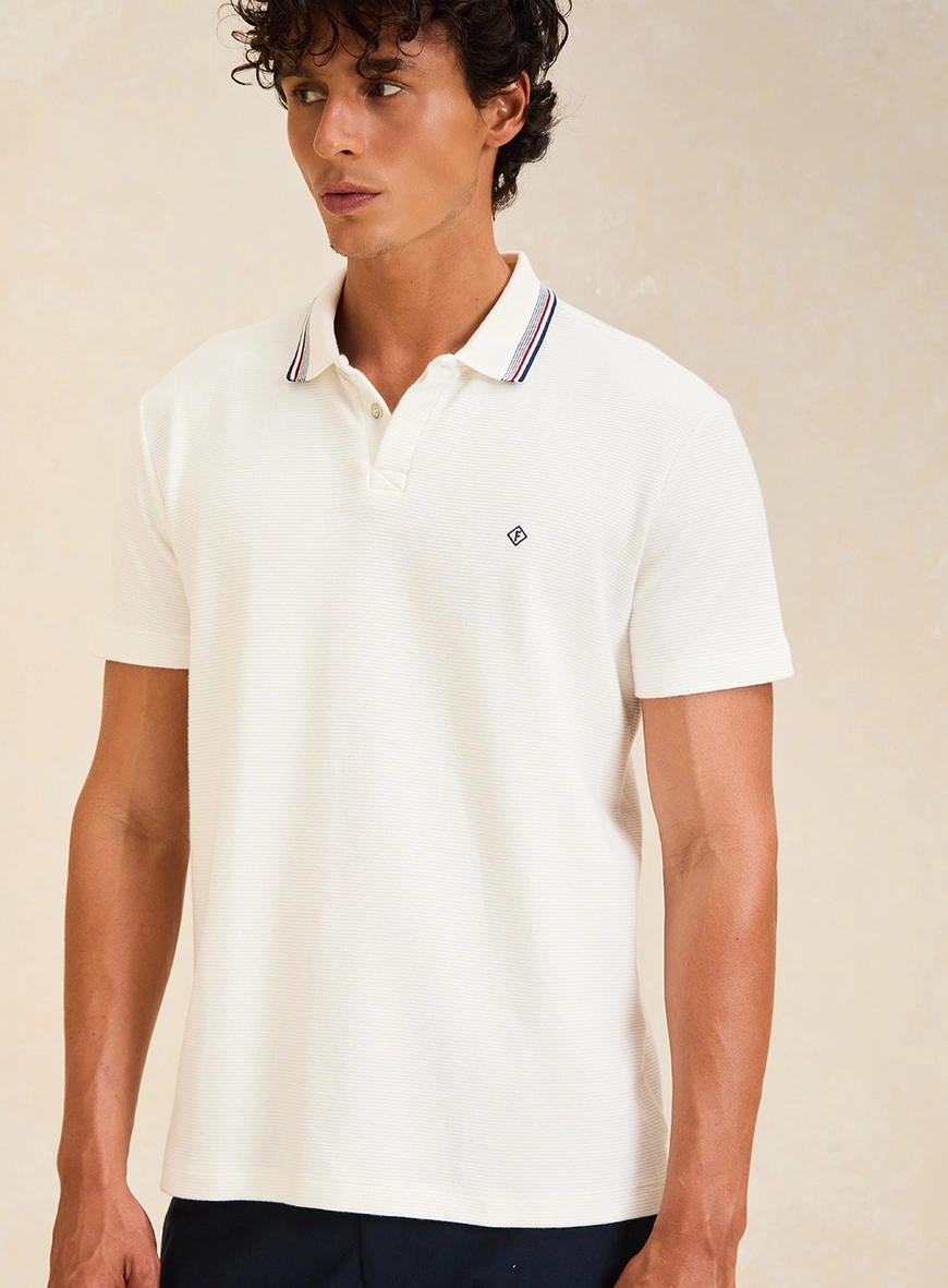 Polo Masculina Muscle Em Malha Texturizada Off Shell