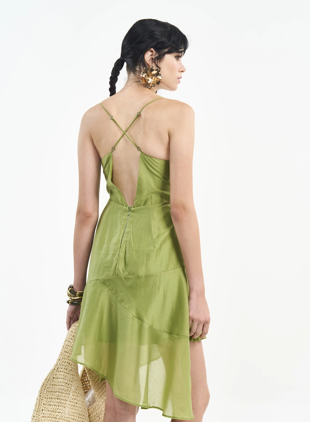 Vestido Curto Assimétrico Com Recorte E Amarração Verde