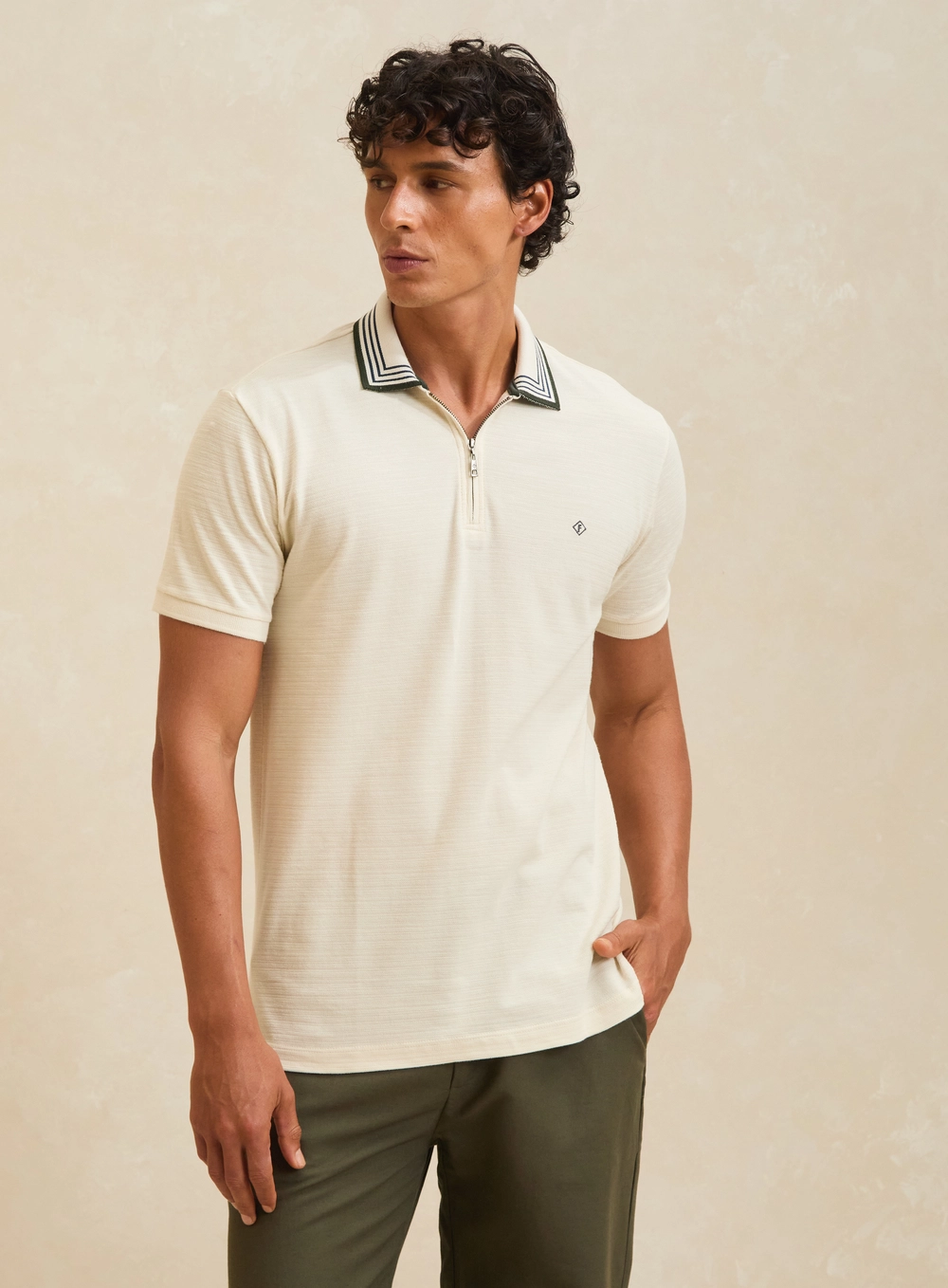 Polo Masculina Muscle Piquet Jacquard Com Frisos Bege 3