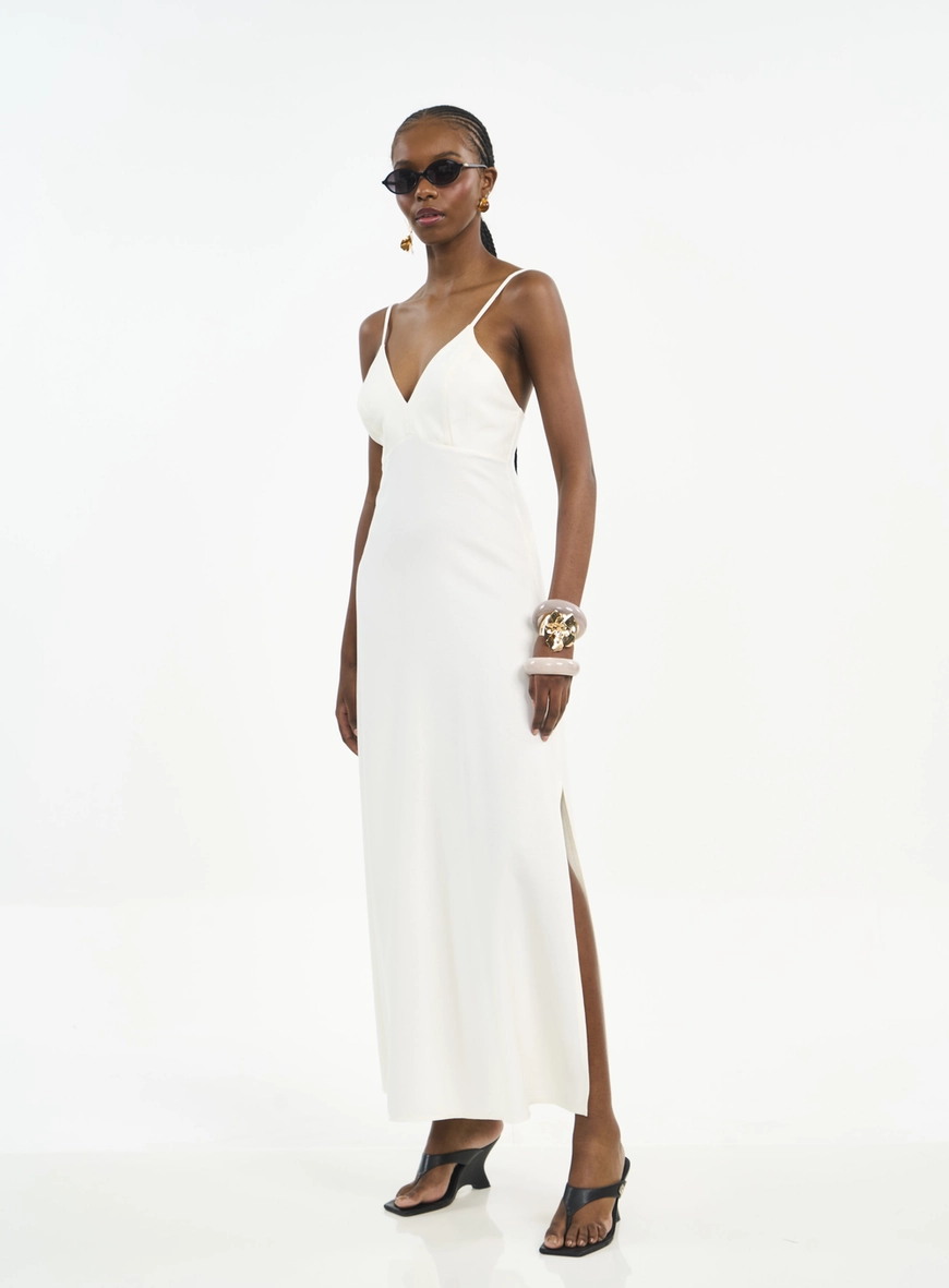 Vestido Longo Com Decote V E Fenda