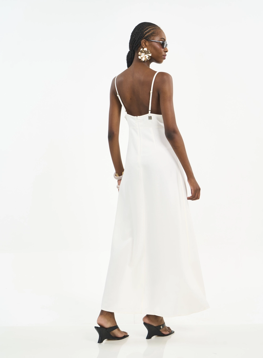 Vestido Longo Com Decote V E Fenda Off Shell