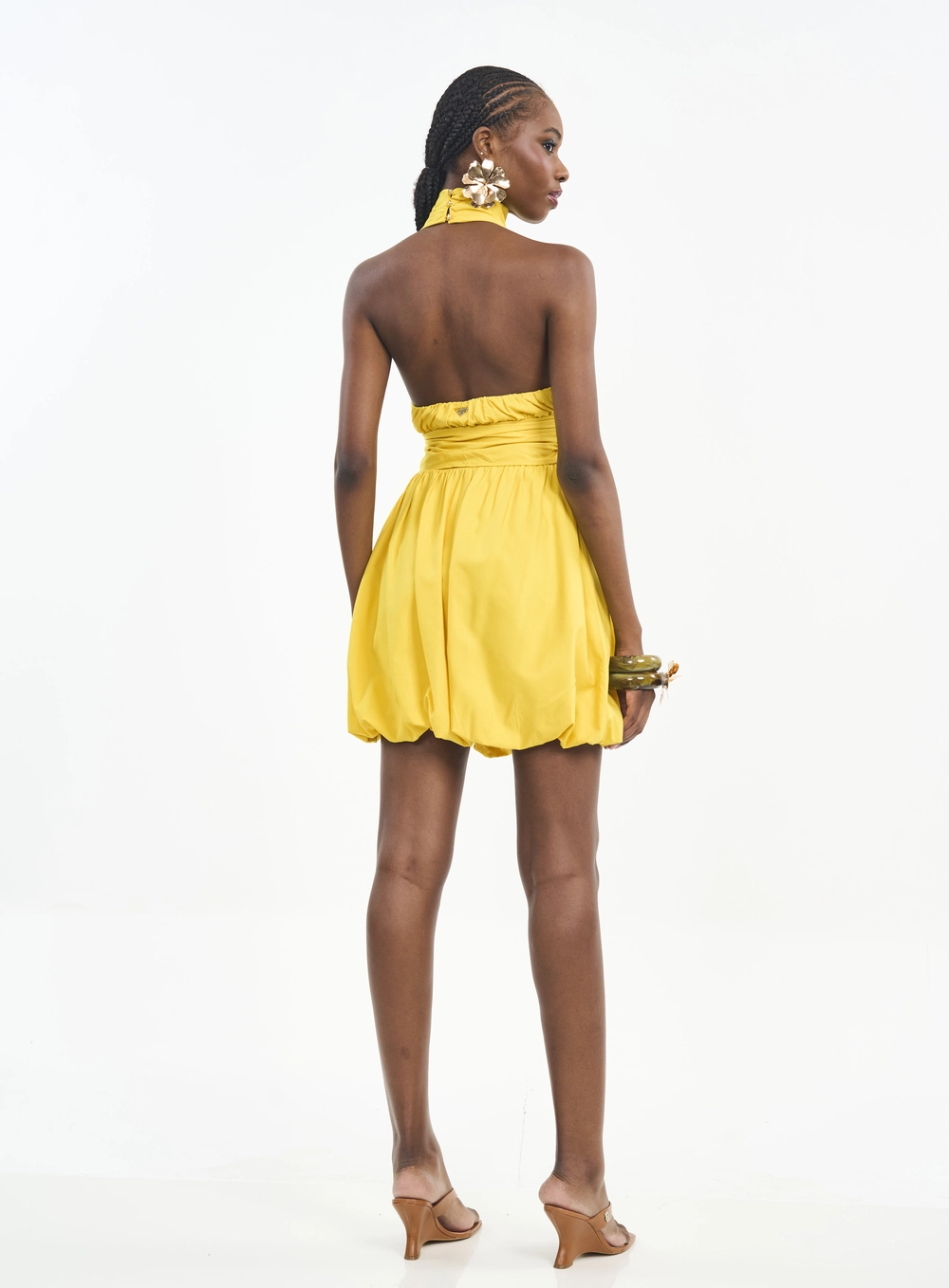 Vestido Curto Gola Alta Com Saia Balonê Amarelo