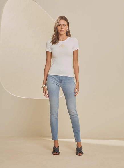 Camiseta Feminina Baby Look Bordado