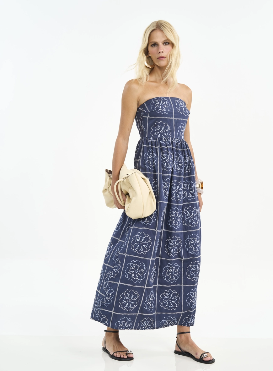 Vestido Midi Tomara Que Caia Com Bordado