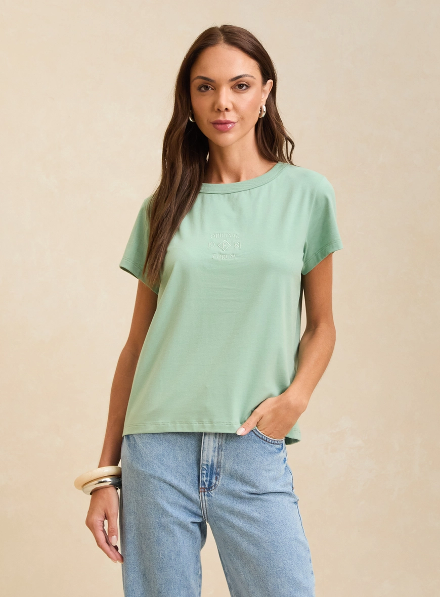 Camiseta Feminina Básica Detalhe Frontal Verde 1