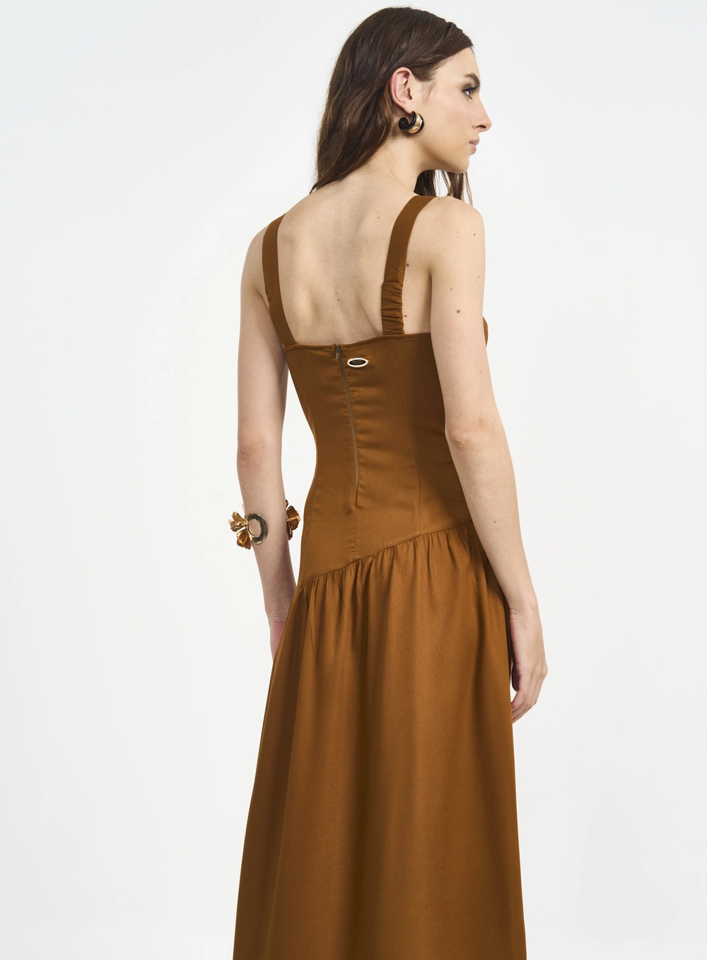 Vestido Longo Bustiê Com Barra Assimétrica Marrom