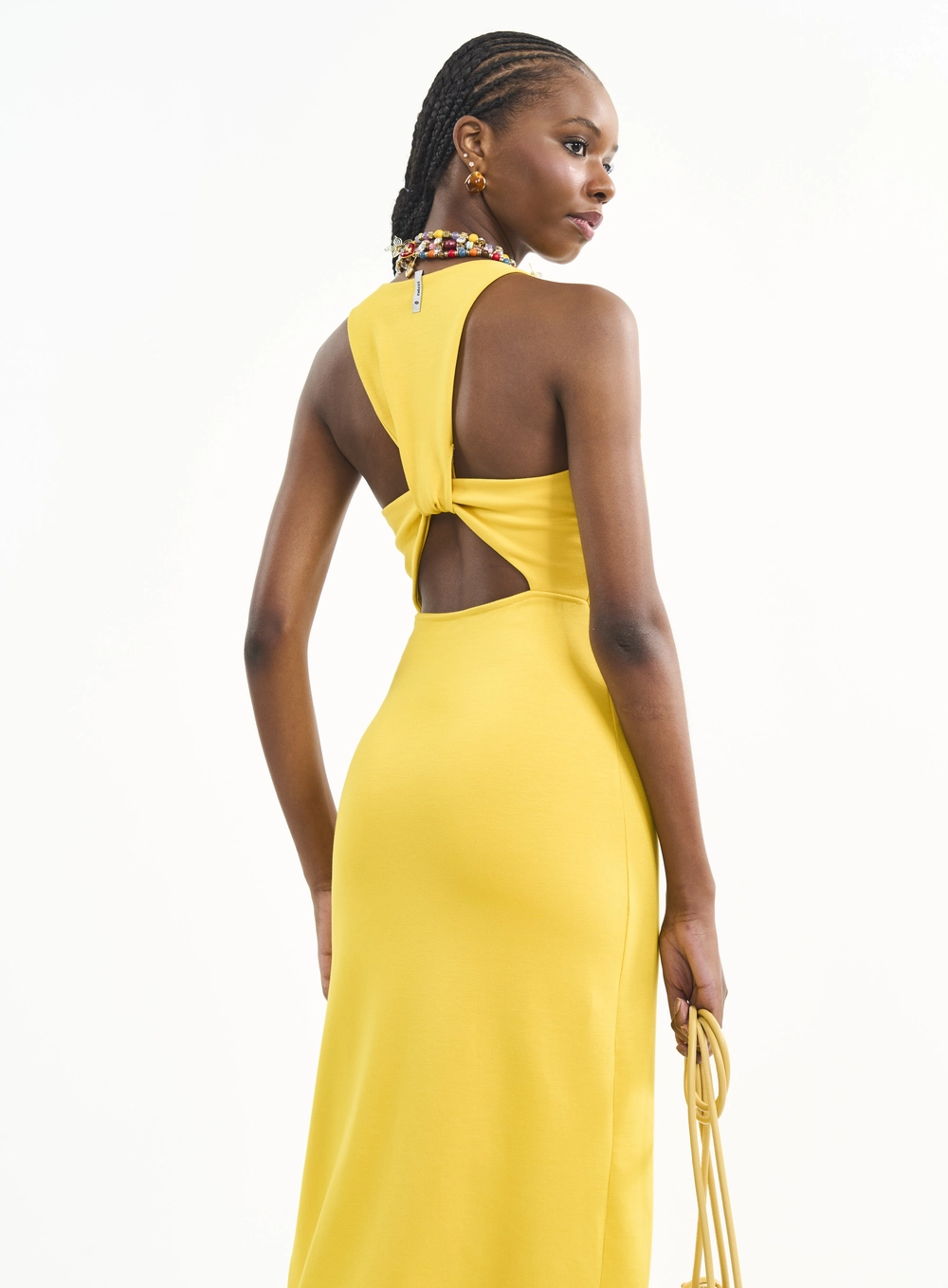Vestido Midi Com Decote V E Detalhe Posterior Amarelo