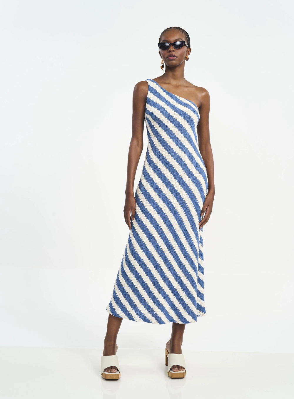 Vestido Midi Ombro Só Com Listras Estampados