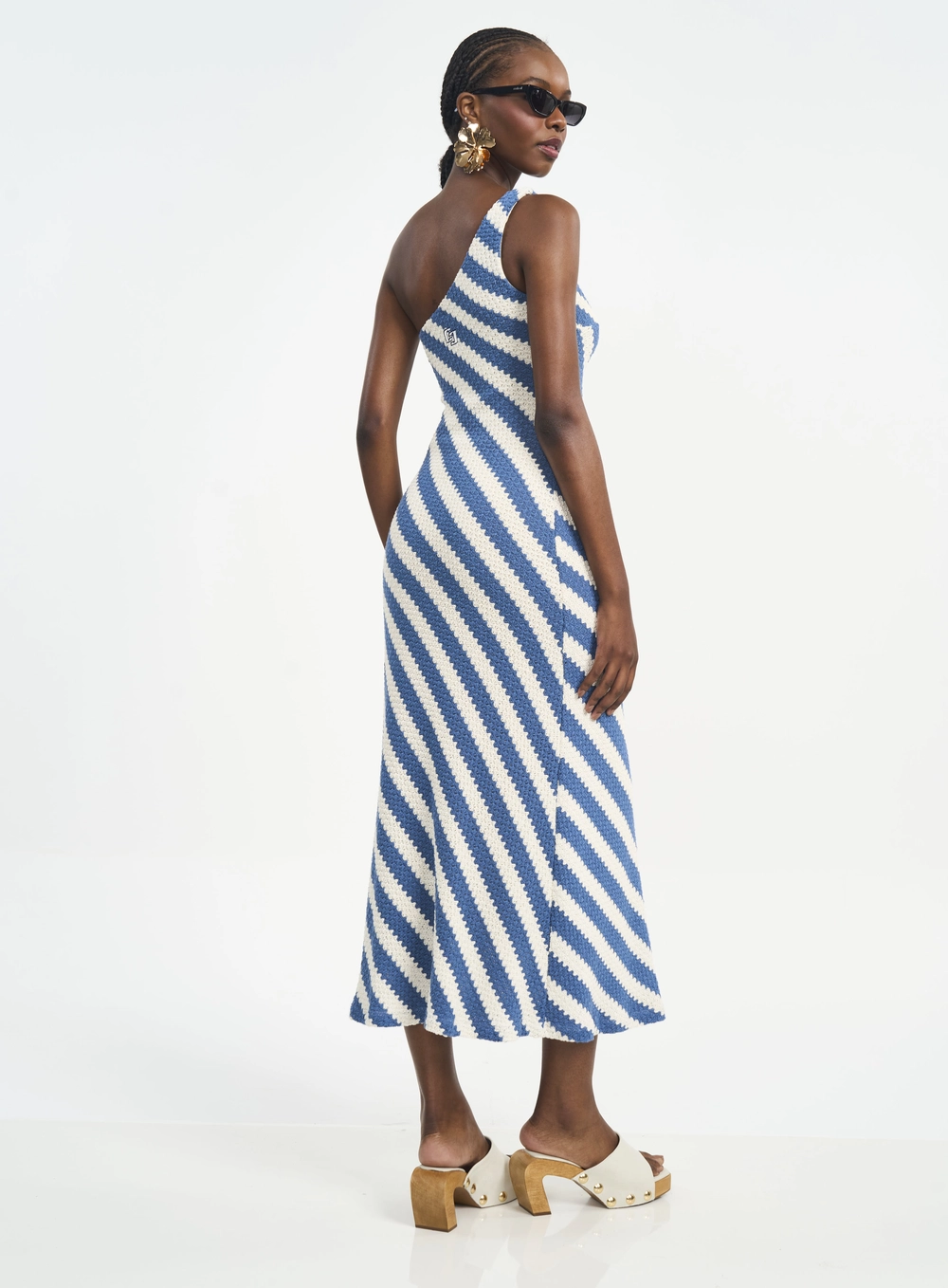 Vestido Midi Ombro Só Com Listras Estampados