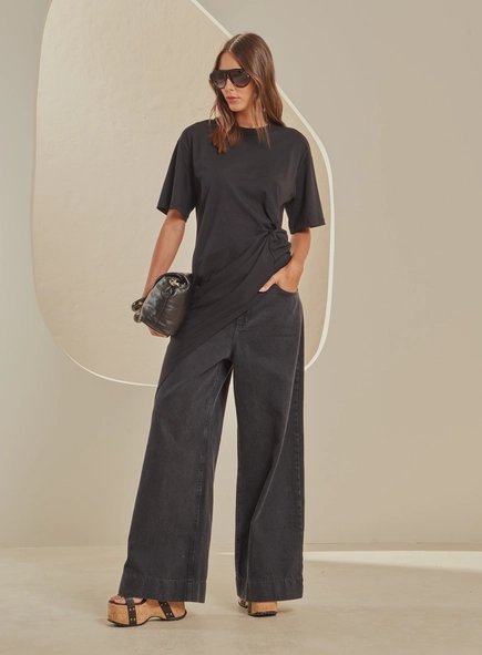 Camiseta Feminina De Malha Alongada Com Torção
