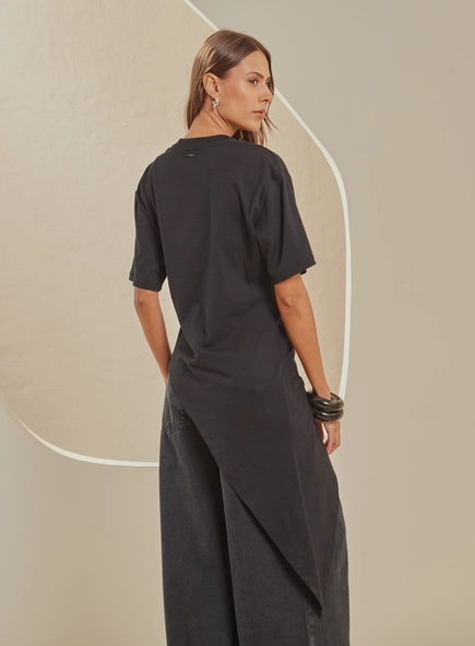 Camiseta Feminina De Malha Alongada Com Torção