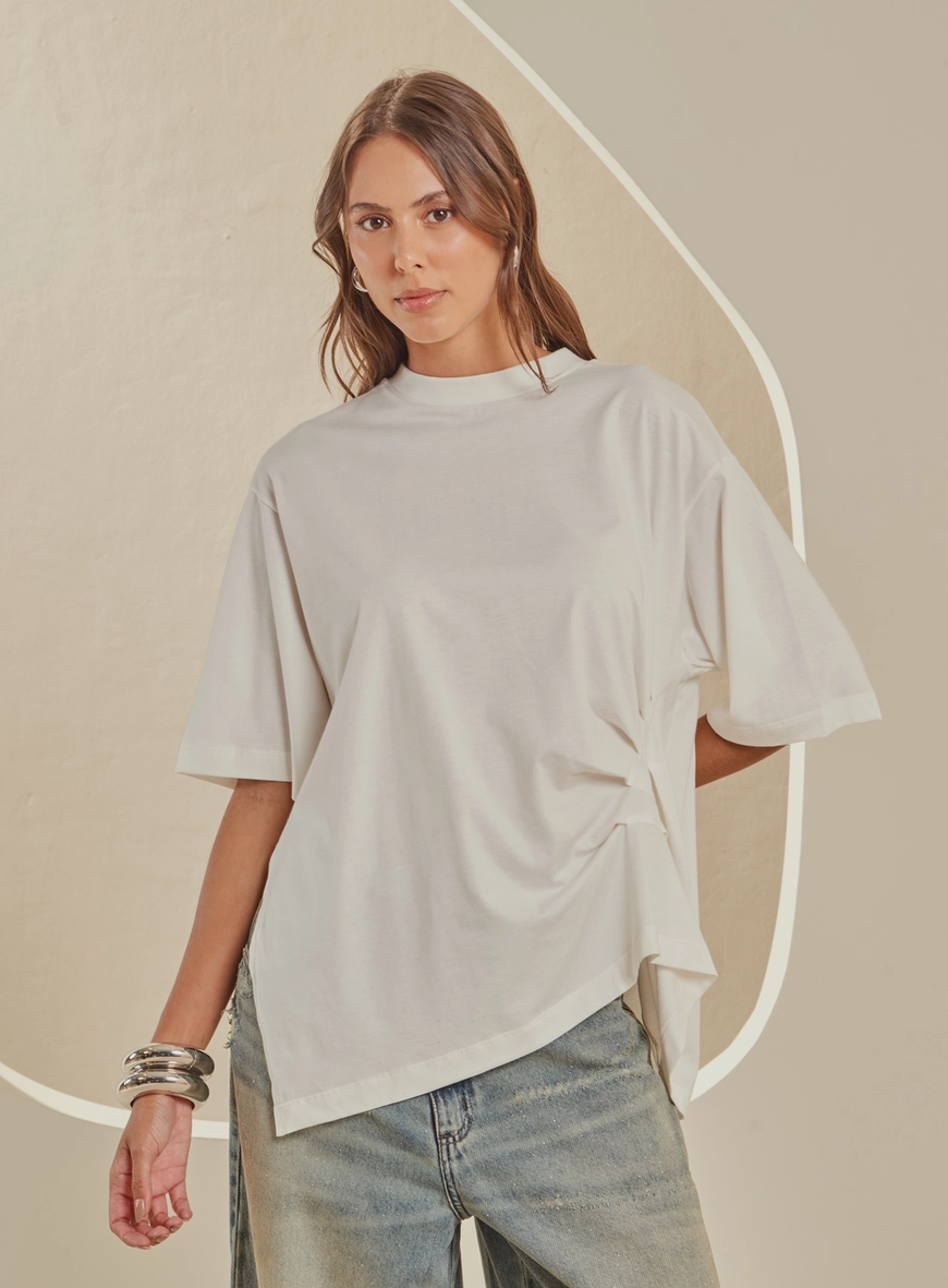 Camiseta Feminina Oversized Com Drapeado Off Shell